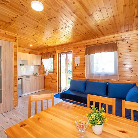 Zloty Ogrod ダルウォボ